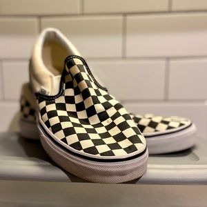 CLASSIC B/W CHECK VANS